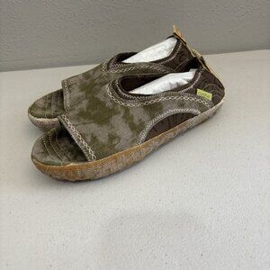 Cushe Shucoon Slipper Canvas Camo Slip On Shoes Women 7